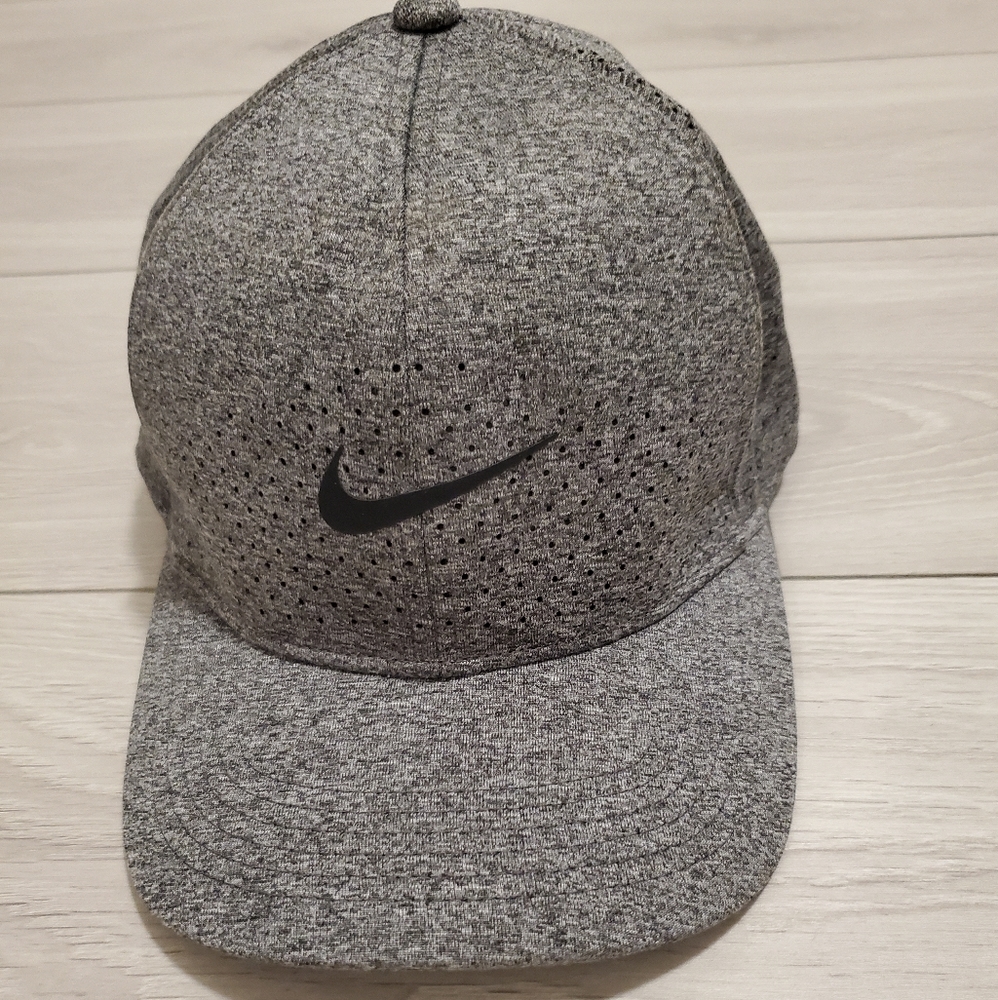 New Nike Hat